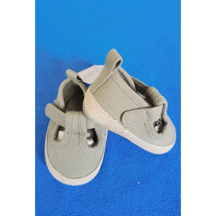 Baby Soft Sole Shoes – Sage Green – Non-Slip – New with Tags – 0–3 Months